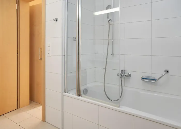 Bella Vista Apt- No- 09 By Interhome 公寓 *